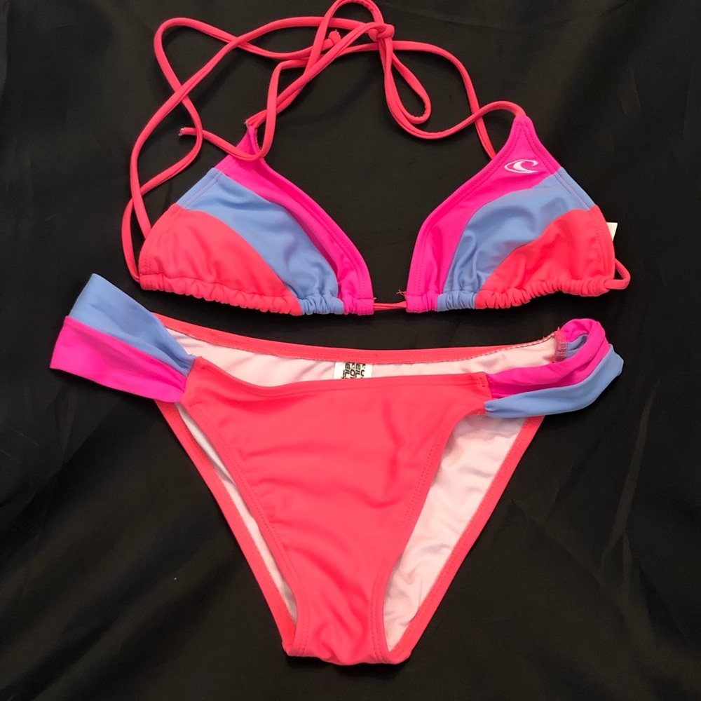 • N E O N • O’Neill bikini.